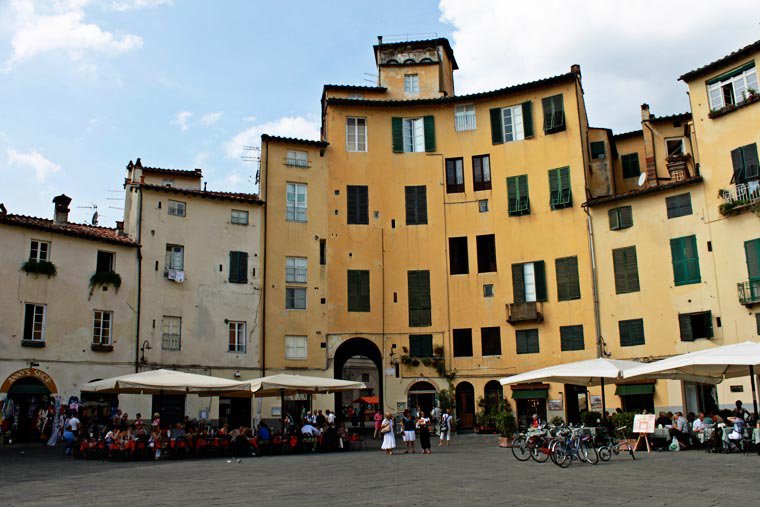 Piazza dell'Anfiteatro