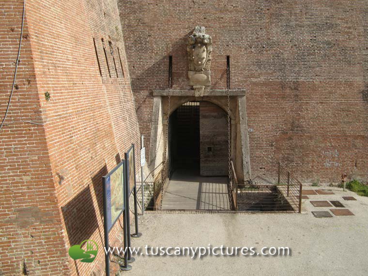 The Massive Medicean Walls