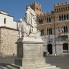 Piazza Dante and Canapone