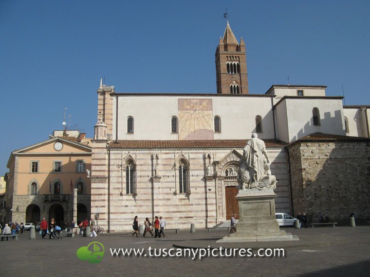 Side view of the Duomo