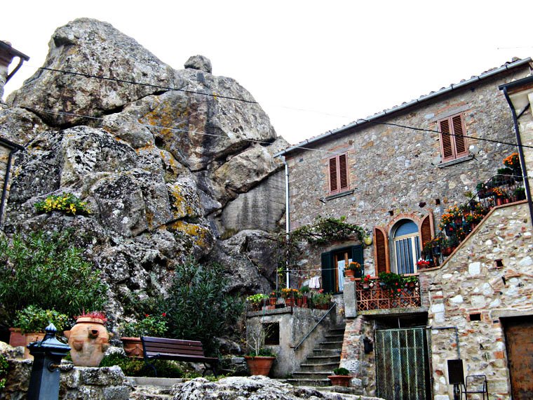 Roccatederighi