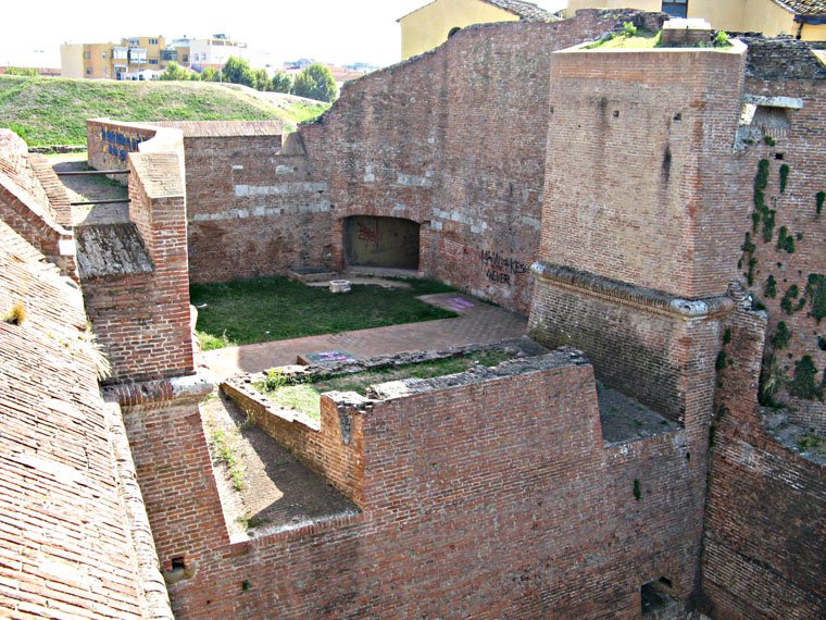 Medicean walls