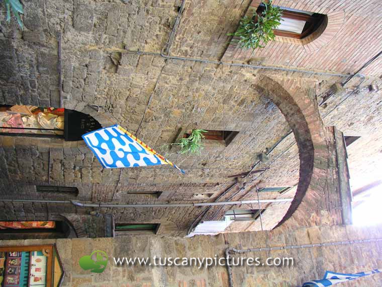 Medieval architecture in Volterra